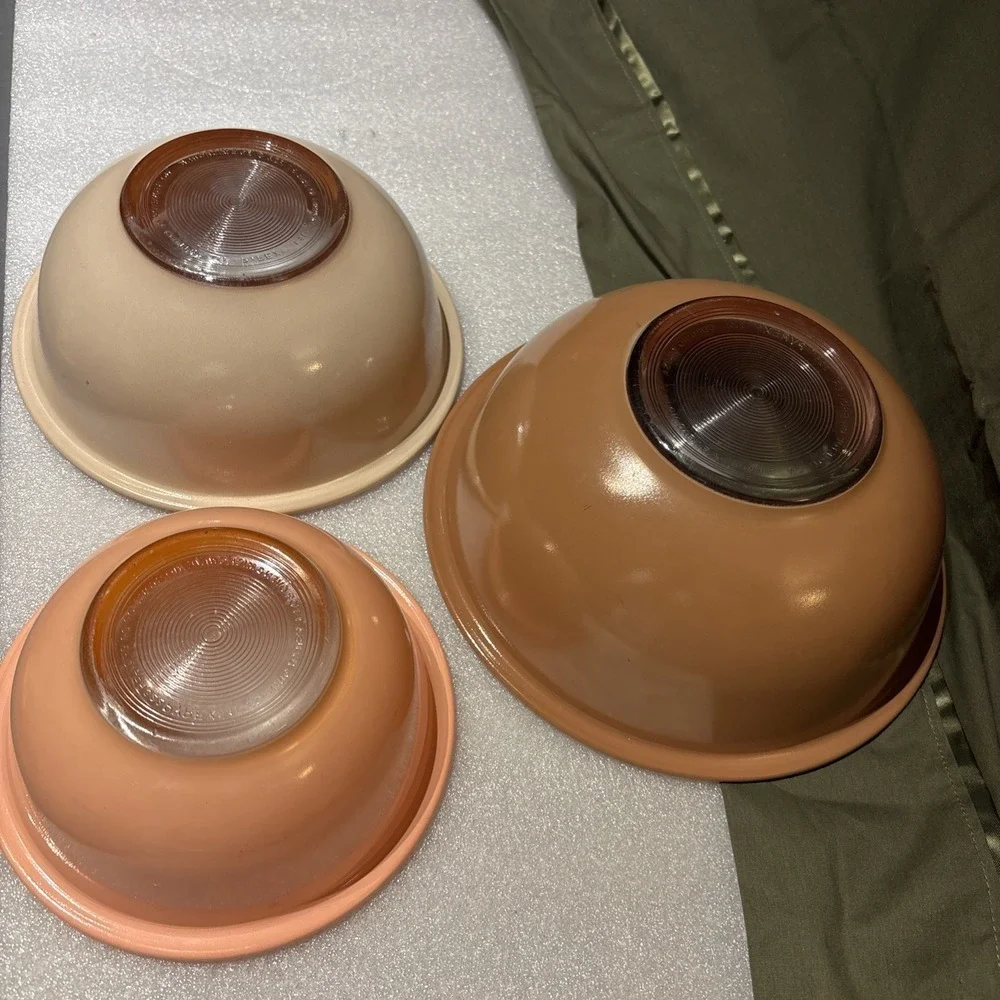 PYREX Clear Bottom Autumn Rainbow‎ 3 Pc. Set 322, 323, 325 Fall Colors Brown